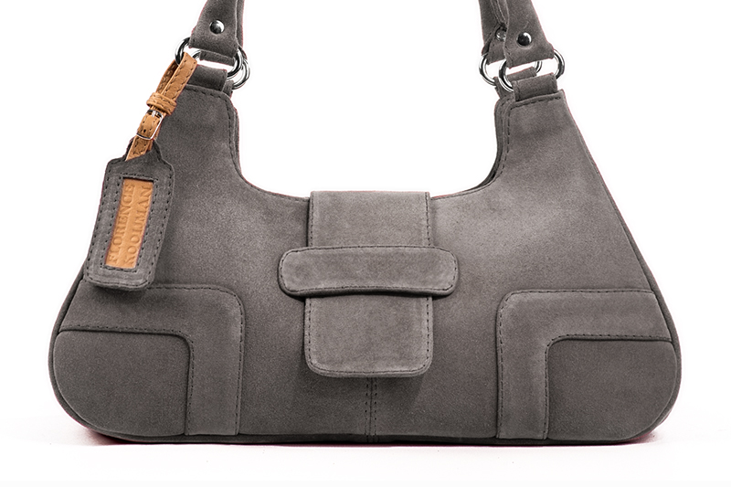 Pebble grey women's dress handbag, matching pumps and belts. Profile view - Florence KOOIJMAN